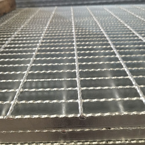 鍍鋅鋼格柵鋼格板水溝蓋板在港口碼頭中的優(yōu)勢