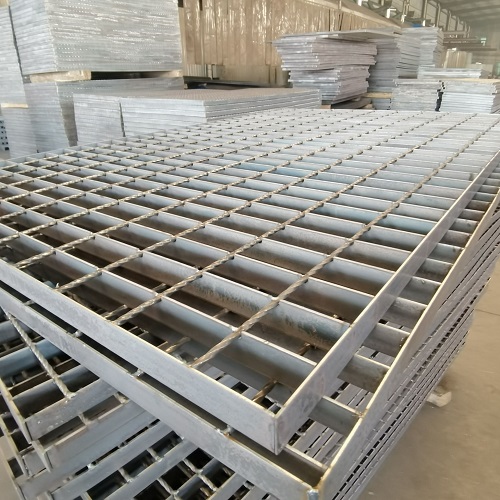 平臺(tái)鋼格柵鋼格板的優(yōu)勢為何是行業(yè)首選