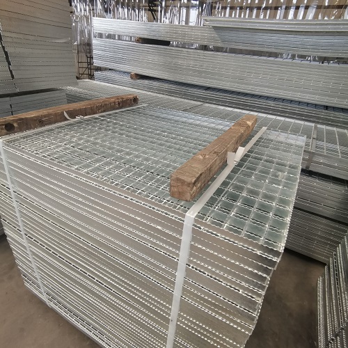 如何辨別劣質(zhì)鋼格板？看這4個細(xì)節(jié)，避免安全隱患