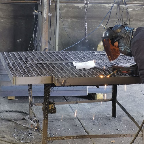 鋼格板采購避坑指南：這5個參數(shù)不懂，小心被坑！