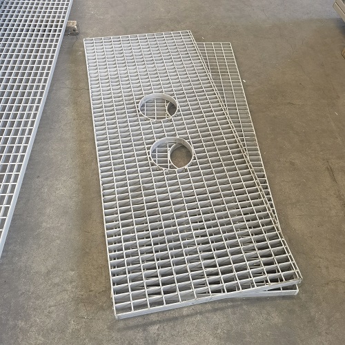 鋼格板表面處理方式對(duì)比：噴漆、鍍鋅、不銹鋼哪種更耐用？