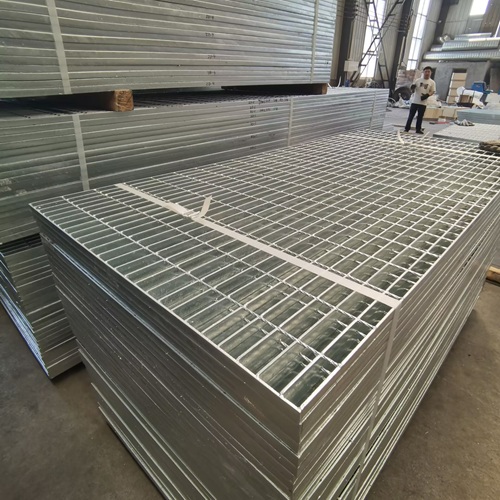 鋼格柵知識科普：材質、規(guī)格如何影響使用效果？