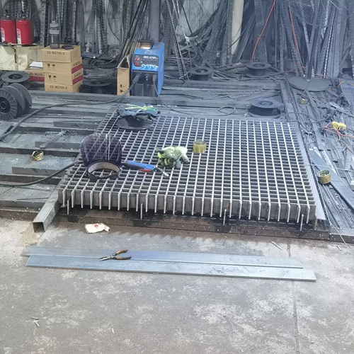 原來(lái)它還有這個(gè)功能鋼格柵的隱藏用途太實(shí)用