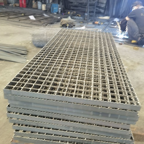 鋼格板在工業(yè)平臺中的應用要點