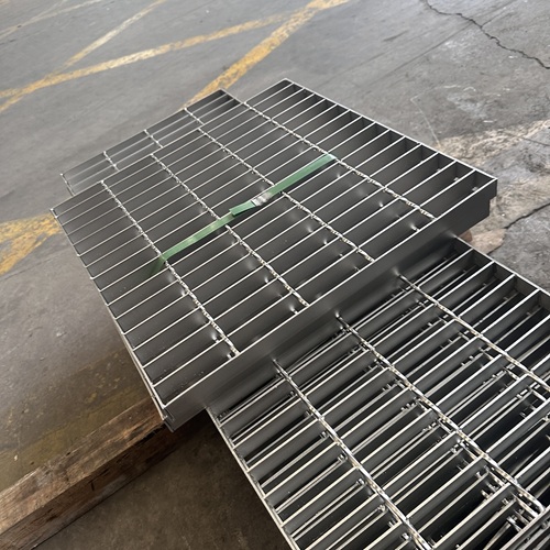 鋼格柵板承載不足怎么辦？換型號(hào)還是加固