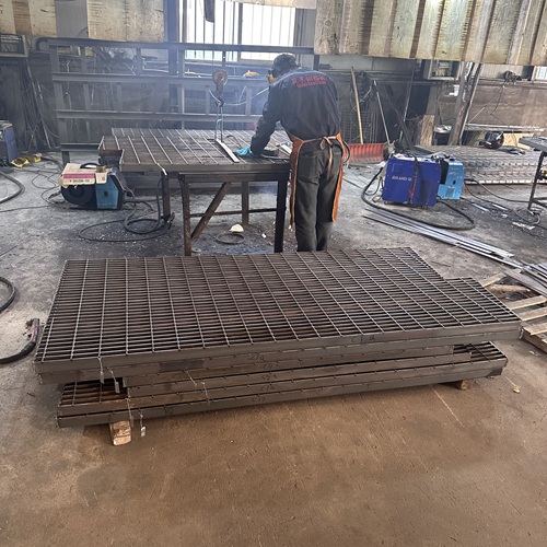 這些高端項(xiàng)目都在用鋼格柵板，你知道嗎