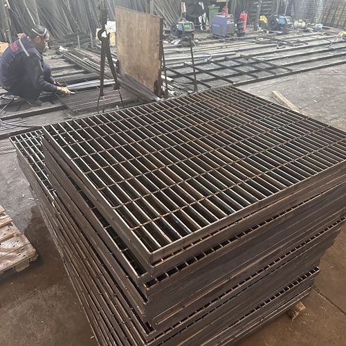 鋼格板高空安裝安全技巧，工程人必學(xué)