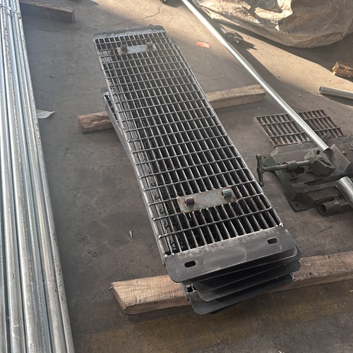 國(guó)內(nèi)鋼格板vs進(jìn)口鋼格板，性價(jià)比分析