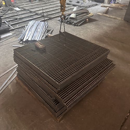 鋼格板后期維護省錢技巧定期保養(yǎng)很重要